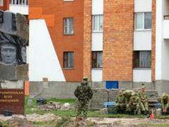 В Беларуси появился памятник суровым пограничникам в советских фуражках
