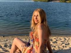 Ольга Сумская загорала в Херсоне прямо на крыше рядом с жилыми домами
