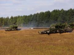 Штаб: в ООС 17 обстрелов, ранены два бойца