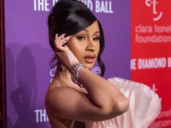  Это было безумие : реперша Cardi B рассказала, как стала жертвой сексуальных домогательств