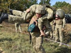 Штаб: в ООС 30 обстрелов, ранен один боец