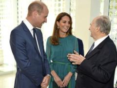 Кейт Миддлтон очаровала образом в платье морской волны
