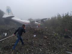 Стала известна причина аварийной посадки Ан-12 под Львовом