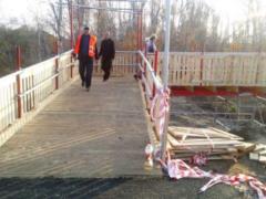 На мосту у Станицы Луганской открыли временный переход