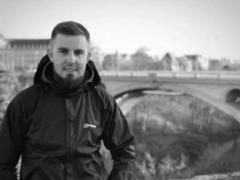 На Виннитчине футбольного фаната убило током на крыше вагона