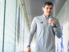 Касильяс начал работе в спортивном зале