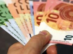 Нацбанк укрепил доллар и евро. Курсы валют на 25 октября