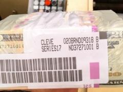 Дефицит бюджета США достиг почти триллиона долларов