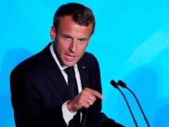 Макрон назвал украинцев во Франции  нелегальными бандами 