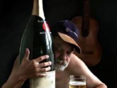 Медики нашли связь между любовью к алкоголю и размером мозга