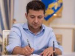 Владимир Зеленский подписал закон об обличителях коррупции