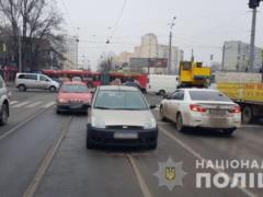ДТП в Харькове: Девушка не заметила буксировочный трос, спотыкнулась и попала в больницу