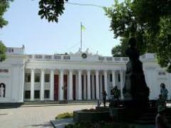 ДБР і СБУ прийшли з обшуками до міськради Одеси