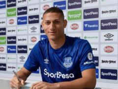 Richardlison extended the contract with Everton