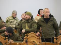 На сессию Львовского горсовета ворвалась группа мужчин