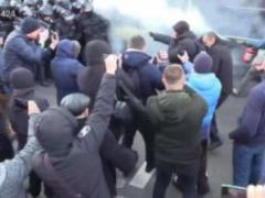 У стен Верховной Рады произошли новые столкновения