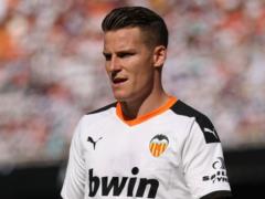 Lyon takes aim at Gameiro