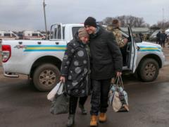 Мнение: главные критики условий обмена будут крепче всех обнимать освобожденных на балконе Верховной Рады