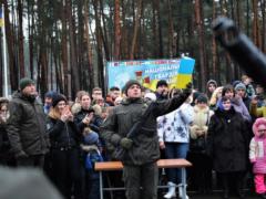 More than 400 guardsmen swore allegiance to Ukraine throughout the country
