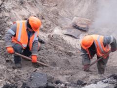  Киевтеплоэнерго  заменило половину поврежденного участка трубопровода возле ТРЦ Ocean Plaza