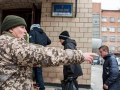 Эксперт пояснил, почему Генштаб готов гнать в армию вчерашних школьников
