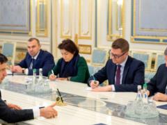 Зеленский потребовал установить причастных к записи разговоров Гончарука