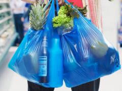 Українська компанія випустила повністю біорозкладні за 6 місяців пакети для сміття