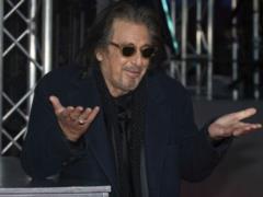 79-летний Аль Пачино грохнулся на красной дорожке премии BAFTA-2020