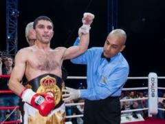 Далакян со сломанной рукой в четвертый раз защитил чемпионский титул WBA