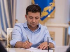 Президент подписал закон, который продолжает реформу налоговой и таможни