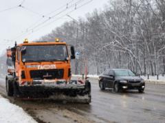 Очищать Харьков от снега выйдет вторая смена