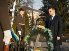 Зеленский почтил память погибших в далеком Афганистиане воинов