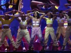 BRIT Awards-2020: победители престижной премии и пышнотелая Lizzo в образе молочной шоколадки