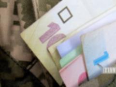 НБУ: Банки не должны начислять военным проценты по кредитам