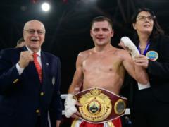 Беринчик защитил чемпионский титул в бою с аргентинцем Сармиенто
