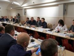 Зеленский ждет от полтавского бизнеса  конкретных фамилий  кандидатов на местные выборы
