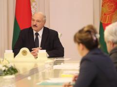 Лукашенко рассказал, как не допустить заражения детьми коронавирусом бабушек