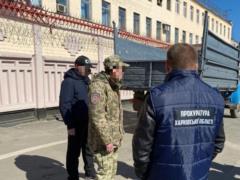 На Харьковщине работник колонии продавал заключенным наркотики