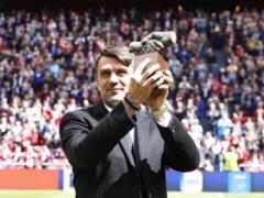 The legend of Milan and his son were diagnosed with coronavirus