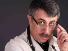 Доктор Комаровский объяснил, почему привычка пить воду во время еды полезна