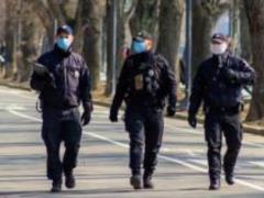 Полиция начала контроль самоизоляции украинце