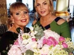 Камалия рассказала, как отпраздновала день рождения мамы во время карантина