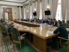 The coachman met with the heads of hospitals in Kharkov and the districts of the region, which will accept patients with COVID-1