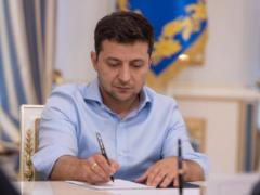 Зеленский подписал закон об обеспечении дополнительных социальных и экономических гарантий в связи с пандемией