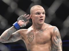 Американский боец UFC подрался с грабителем в своем доме