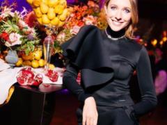 Екатерина Осадчая показала себя на втором месяце беременности и в бикини