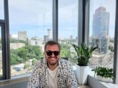 Александр Пономарев с обнаженным торсом показал свою утреннюю тренировку