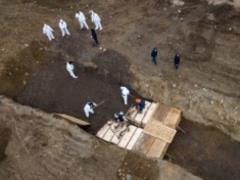 Просто ужас: в Нью-Йорке появляются массовые захоронения жертв коронавируса