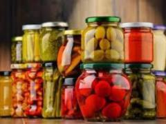 Названы полезные для здоровья консервы