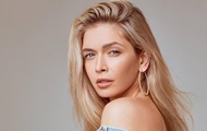 Певица Вера Брежнева снялась топлес